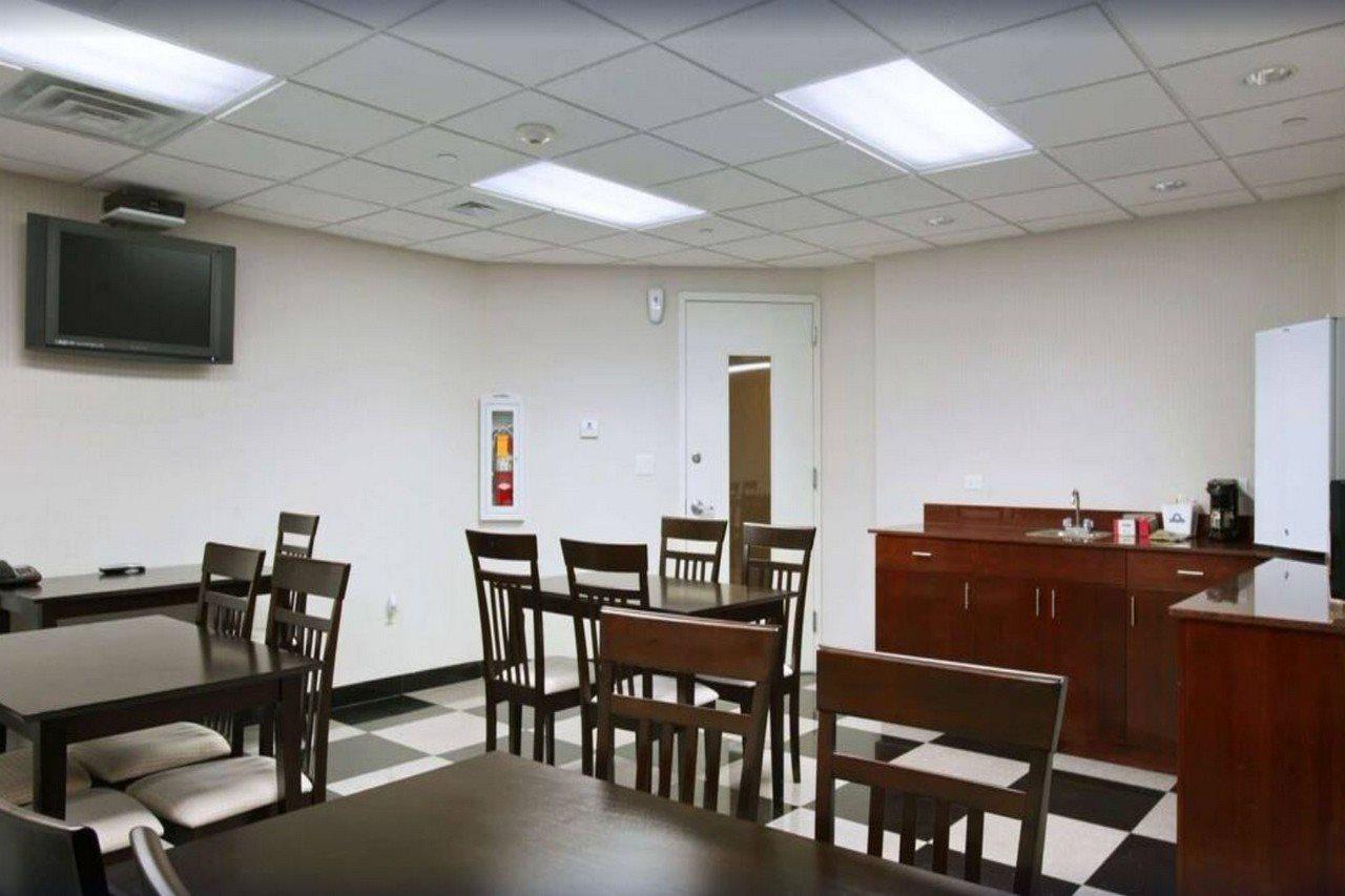 Days Inn Bronx New York Esterno foto